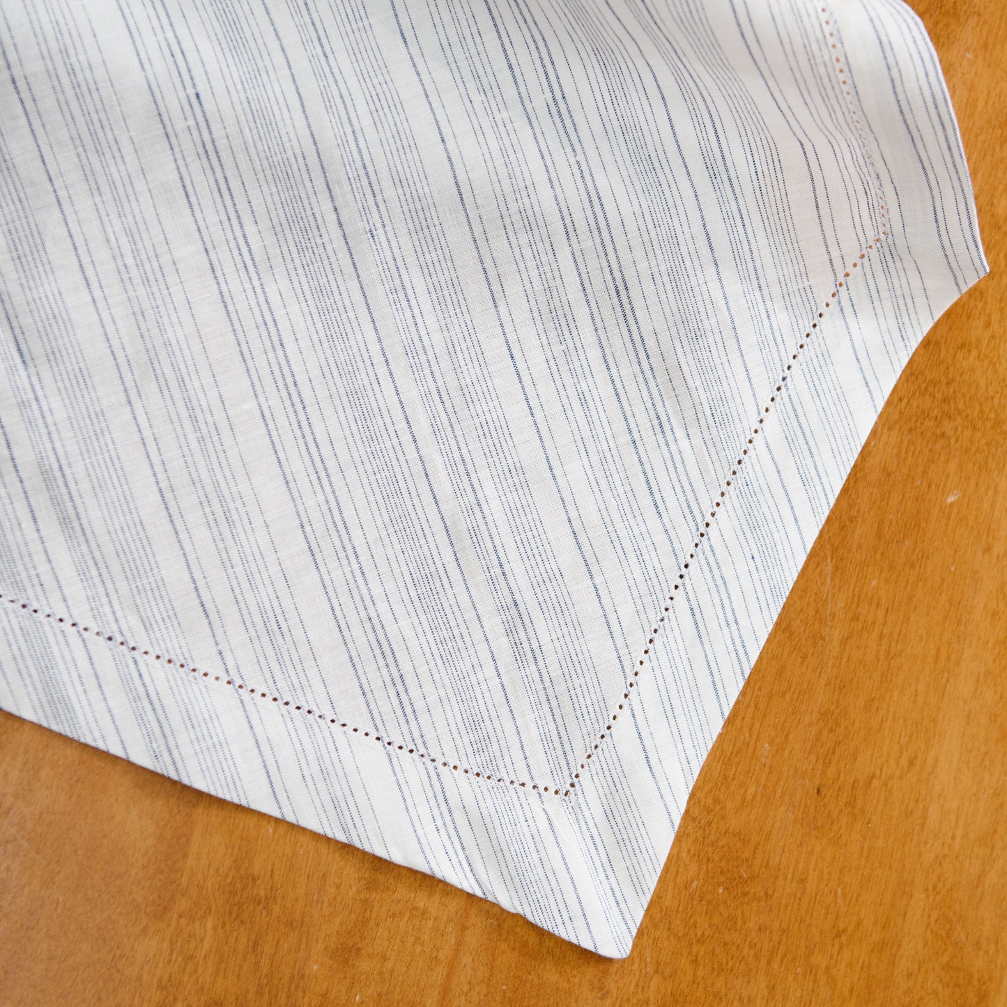 Alina Table Runner