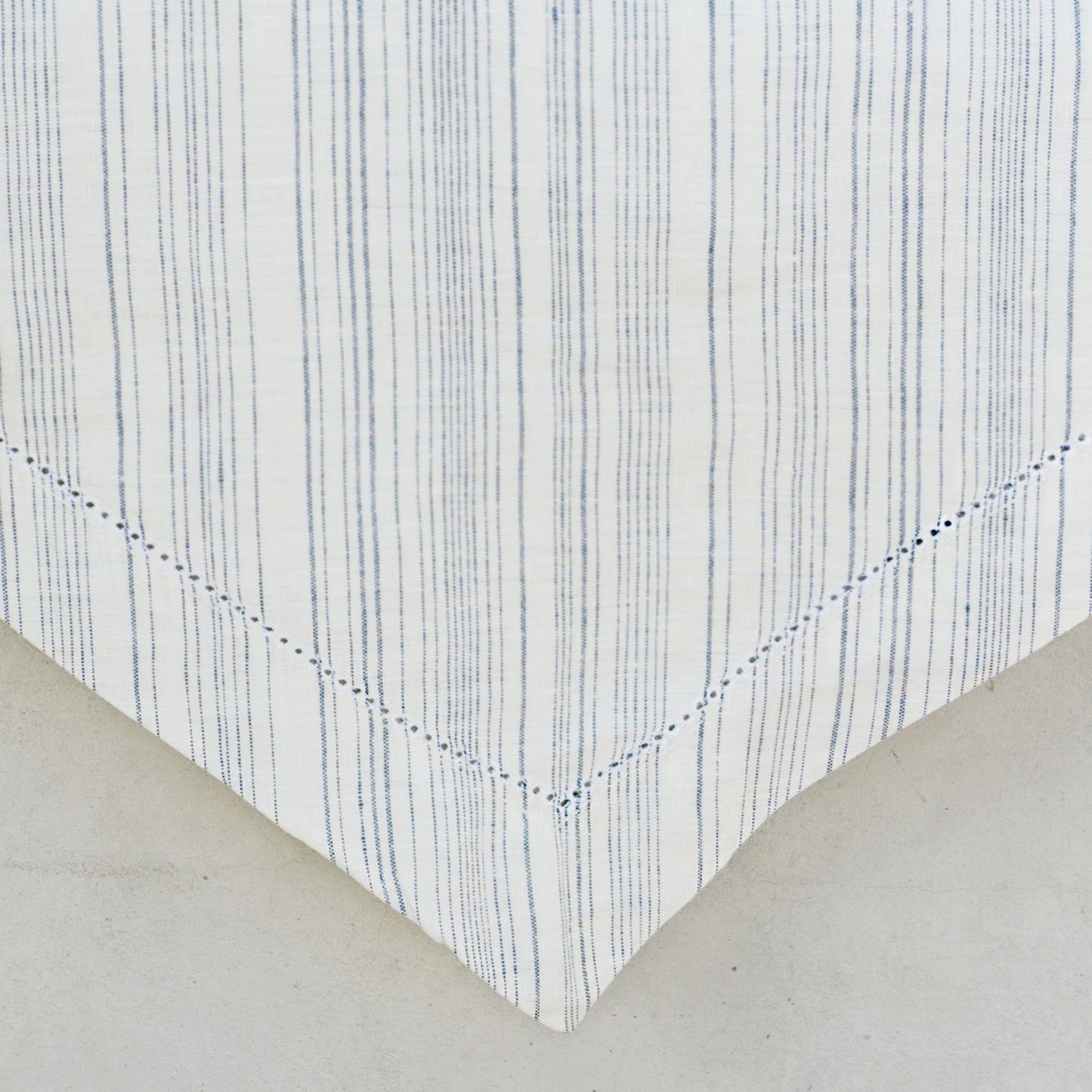Alina Table Runner