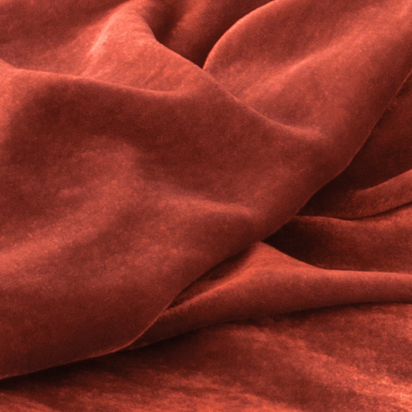Divina 18% Silk/82% Viscose Velvet Throws