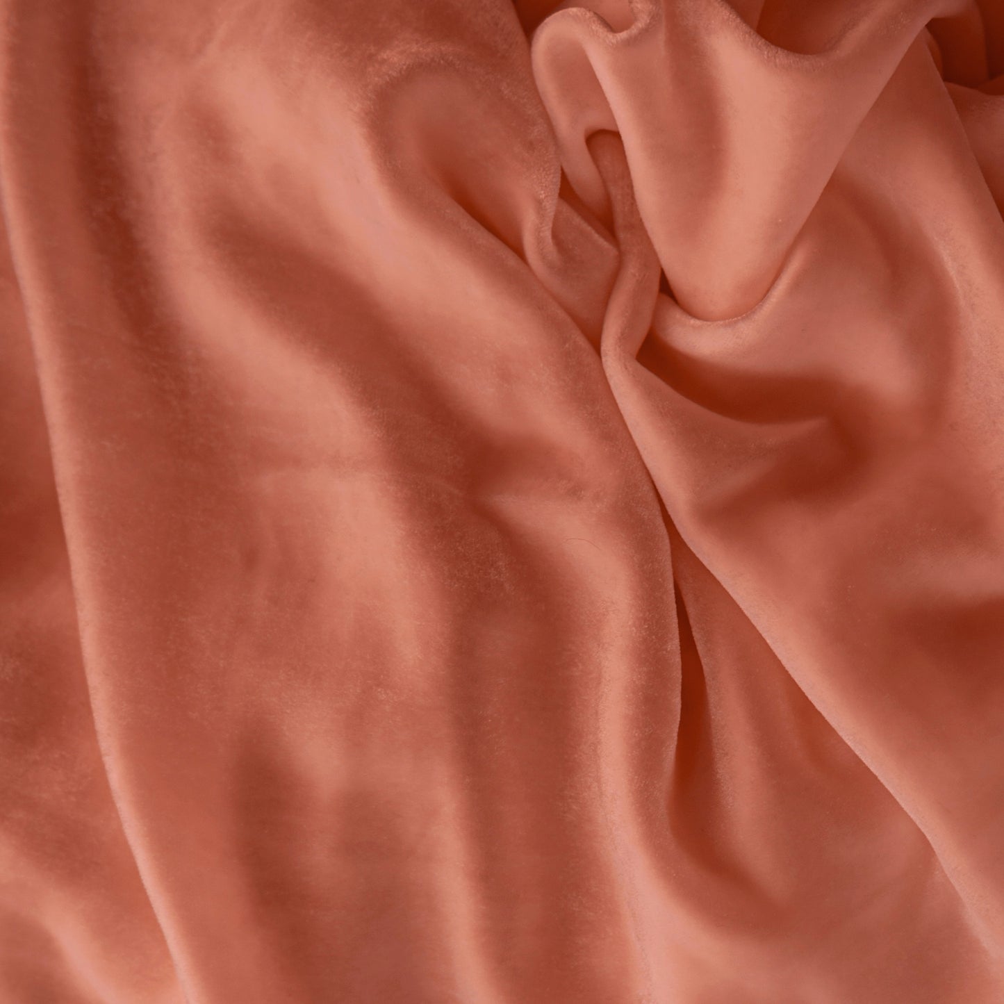 Divina 18% Silk/82% Viscose Velvet Throws